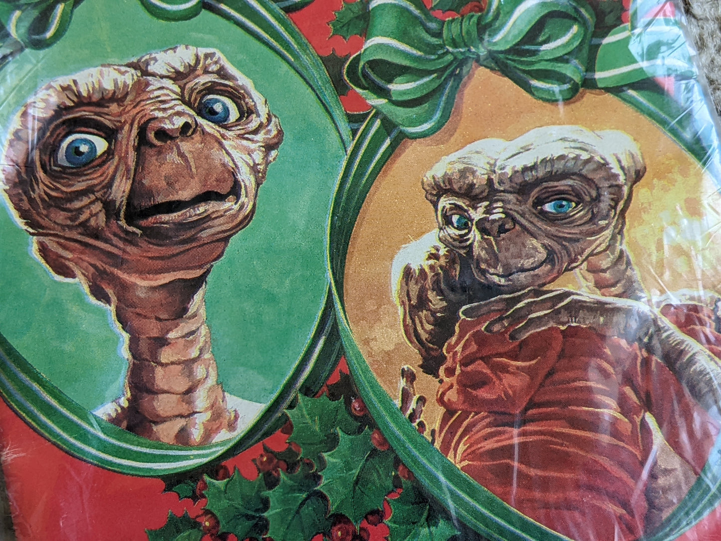 1982 E.T. The Extra-Terrestrial Christmas Gift Wrap Paper **New Old Stock