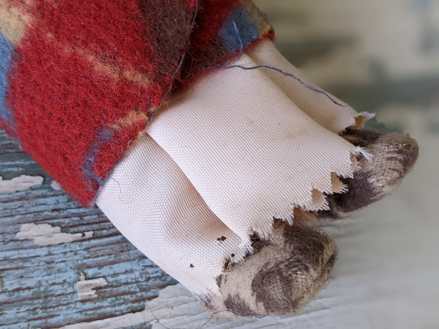 1930s Skookum Doll w Blanket Feather & Moccasins **Nice Condition