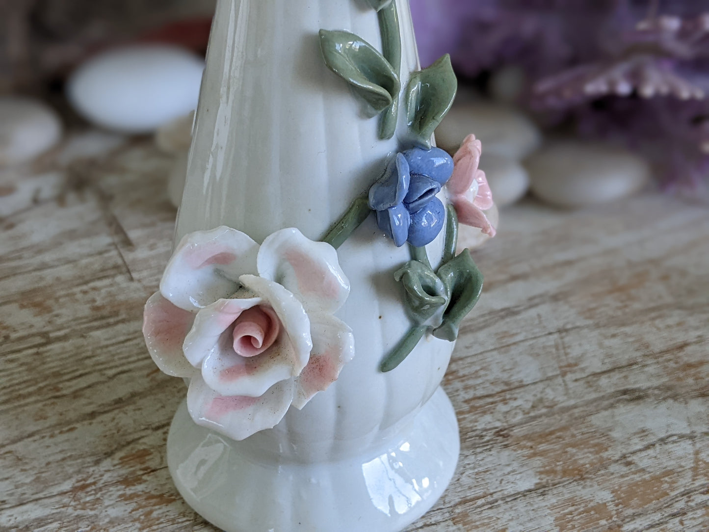 1970s Floral Bud Vase w Sculpted Fowers !! Joyful Decorative Vintage Gifts & Collectibles