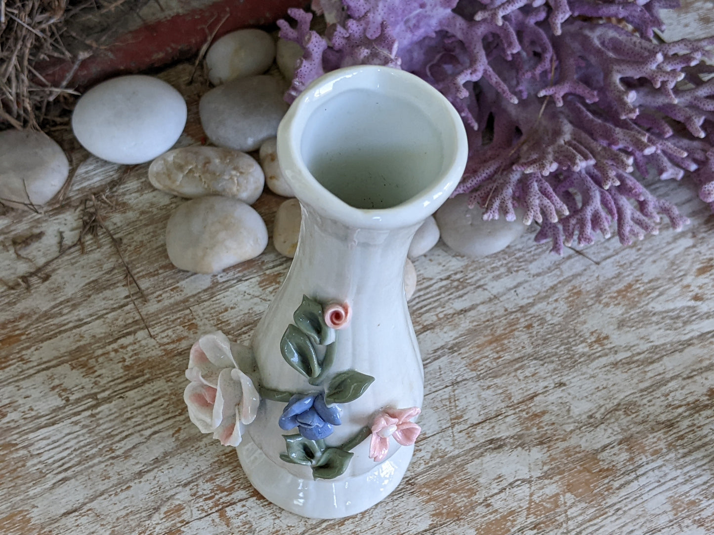 1970s Floral Bud Vase w Sculpted Fowers !! Joyful Decorative Vintage Gifts & Collectibles