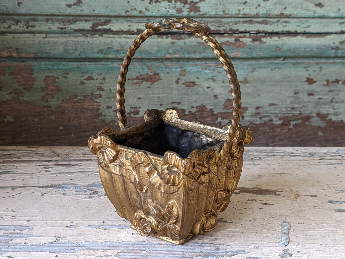 1930s-1940s Vintage Metal Basket Brass Finish Roses Ribbons Rope !! Adorable Vintage Gifts !!