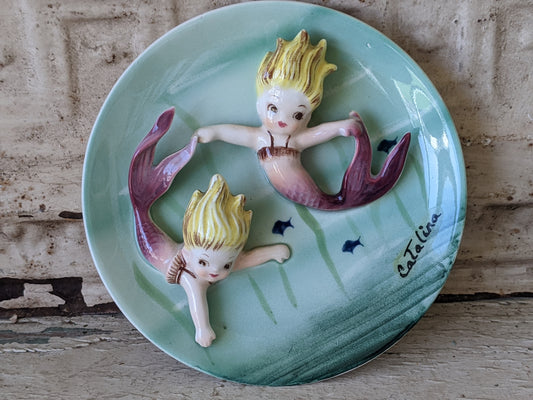 1950s !! Ultra-Rare !! Norcrest Catalina Souvenir Mermaids Kitsch Kitschy Plate Wall Dish Sculpted !! Amazing Vintage Gifts !!