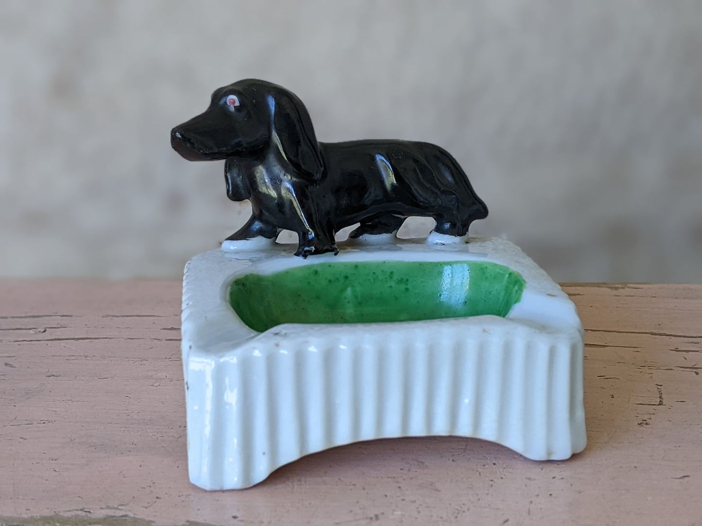 1950s Dachshund Charming Ashtray !! Rare !! Hand-Painted Porcelain Japan !! Awesome Unusual Gifts !! Retro Style Gift Ideas !!