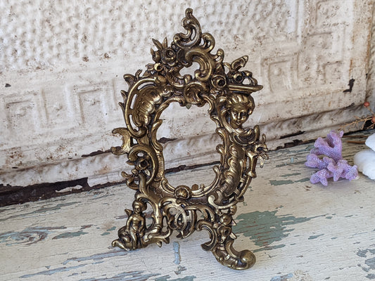 Vintage Victorian Style Photo Frame Cherubs Angels Cast Metal Brass Plating !! Antique Decor Gift Ideas !!