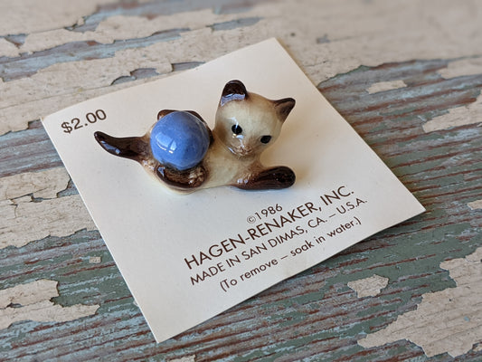 1986 *NOC Siamese Kitten with Ball by Hagen Renaker on Original Card Porcelain Miniature  !! Adorable Quality Vintage Gifts & Collectibles