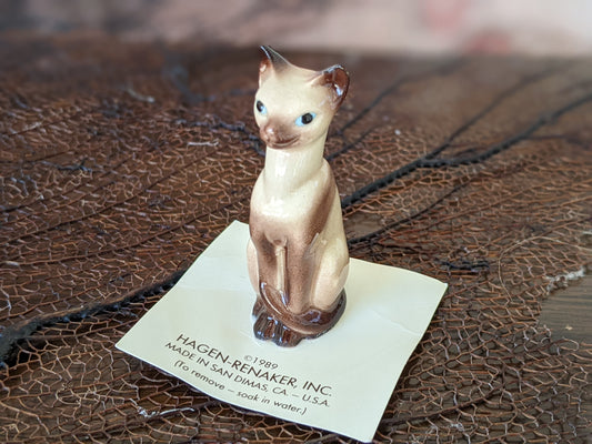 1989 !! NOC Siamese Kitten At Attention Miniature by Hagen Renaker on Original Card Porcelain !! Adorable Vintage Gifts & Collectibles