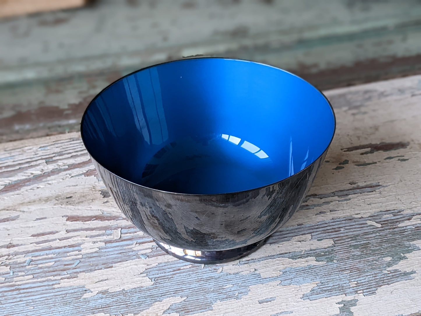 Vintage Reed & Barton Mid Century Silverplate No. 184 Jamestown Bowl Inner Blue Enamel !! Perfect Vintage Gifts and Collectibles !!