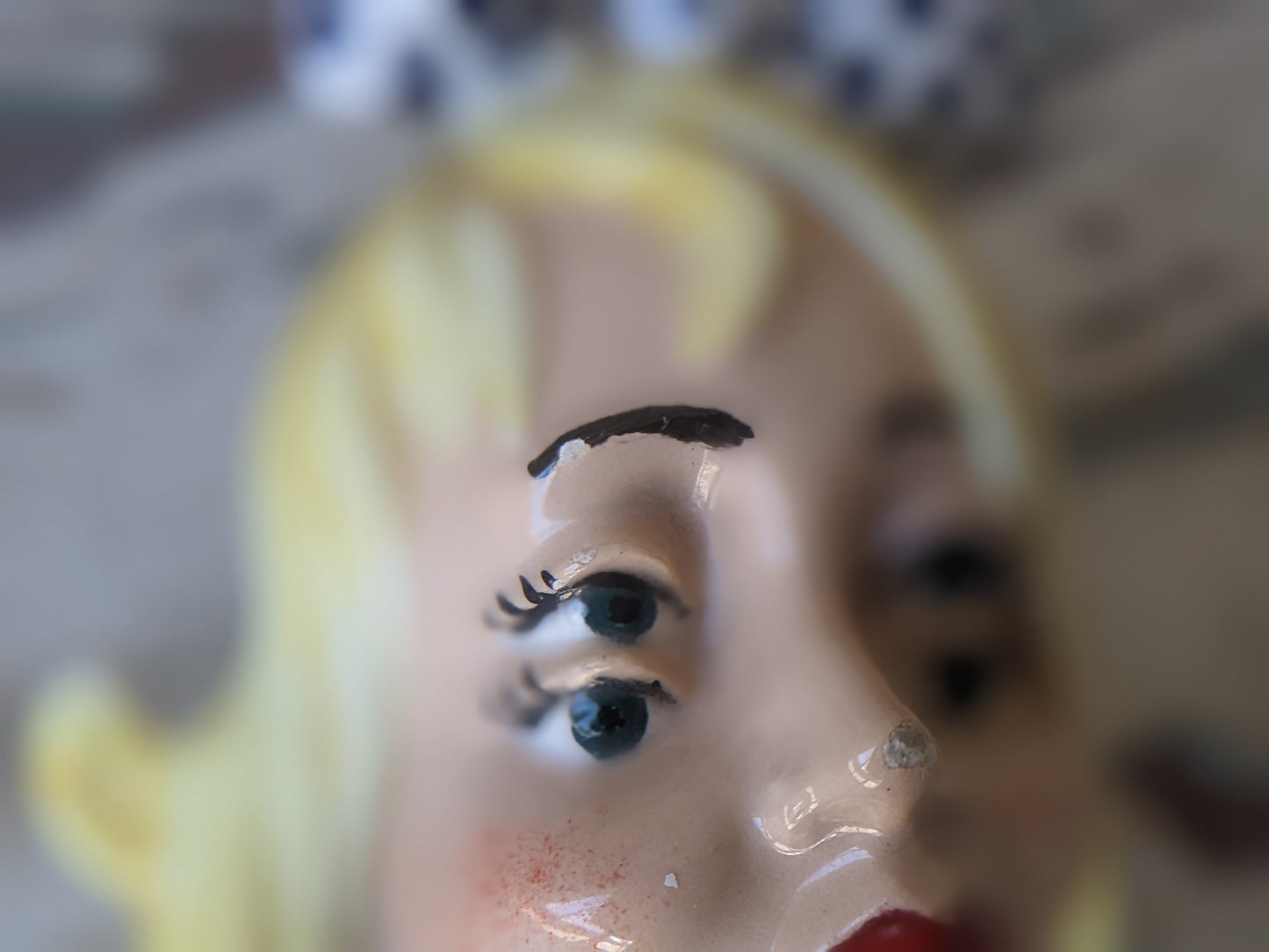 Vintage Ultra-Rare Bottle Stopper Blonde Double Eyed Retro Mod Caricature by Atlantic Mold !! Amazing Unique Retro Gifts & Collectibles