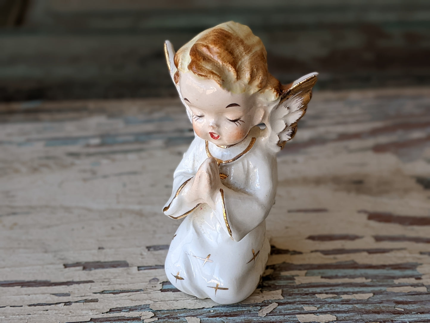 1950s Kneeling Praying Angel Figurine by Artmark !! Hand-Painted Porcelain with Gold Highlights !! Adorable Vintage Gifts & Collectibles