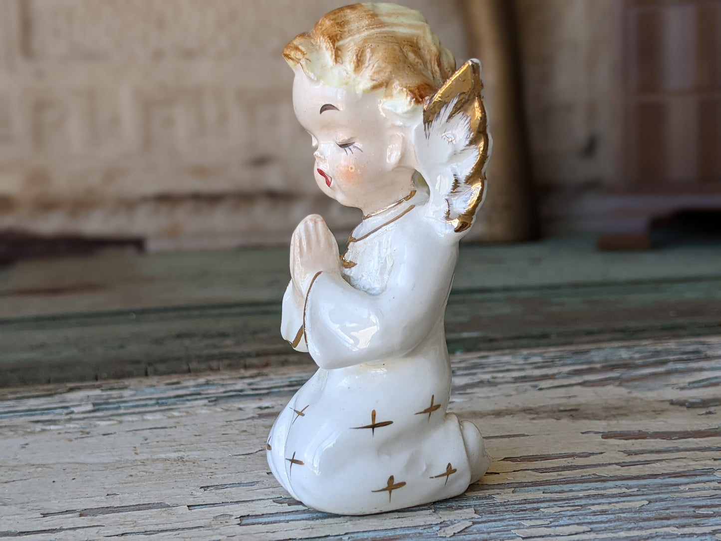 1950s Kneeling Praying Angel Figurine by Artmark !! Hand-Painted Porcelain with Gold Highlights !! Adorable Vintage Gifts & Collectibles