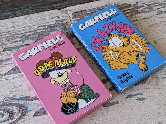1978 Garfield Crazy 8s Eights & Odie Maid Card Games !! Complete Family Fun !! Vintage Lasagna For Everyone !!