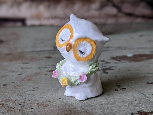 1950s Lovable Napcoware Owl Bone China Figurine Flowers Kitsch Kitschy Napco Japan !! Adorable Vintage Gifts !! Collectible Figurines !!