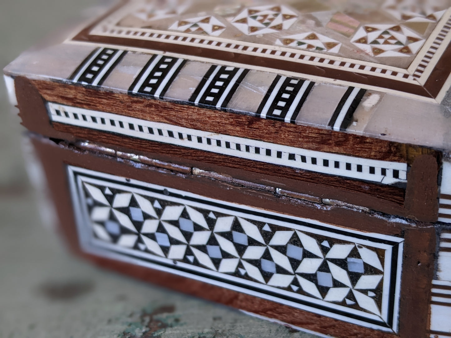 1970s Handmade Trinet Box With Mother of Pearl Inaly Marquetry Egypt !! Amazing Vintage Gifts & Collectibles